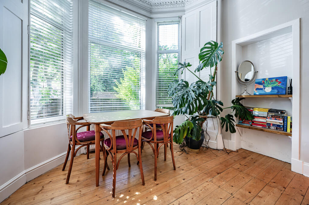 Apartment in Glasgow, The Drives, Dennistoun - More