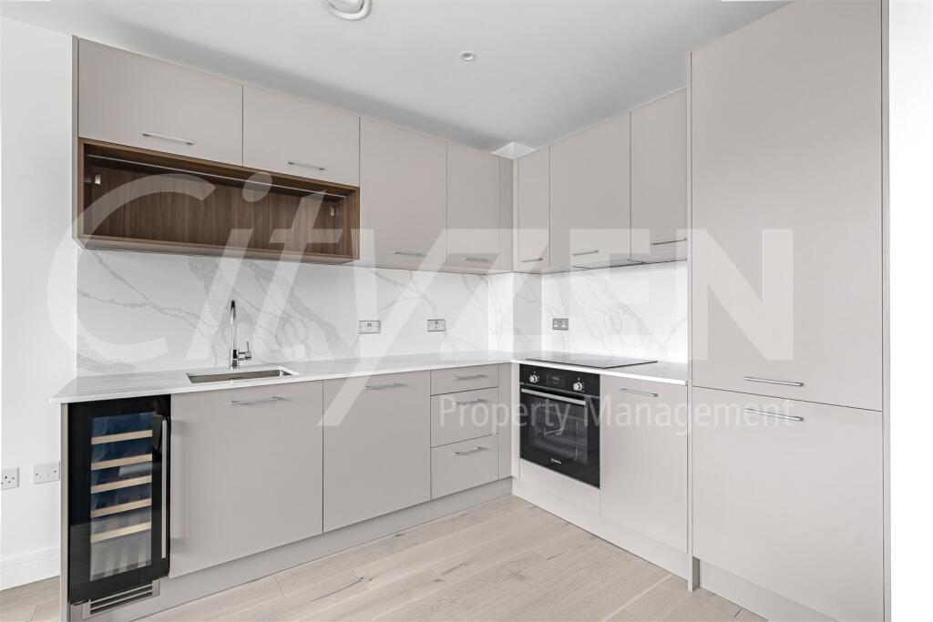 Apartment in London - View 5