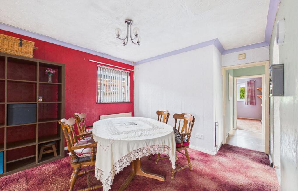 House in Gedling, Calverton - More