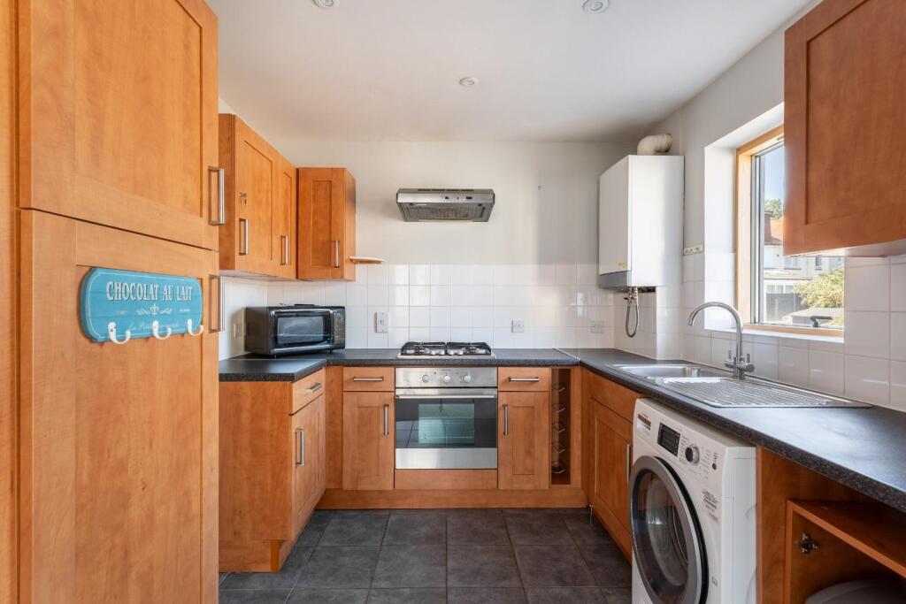 Apartment in Brighton - View 5