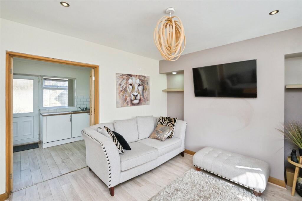 Additional image 5 of Central Grove, BIRMINGHAM, West Midlands, B27