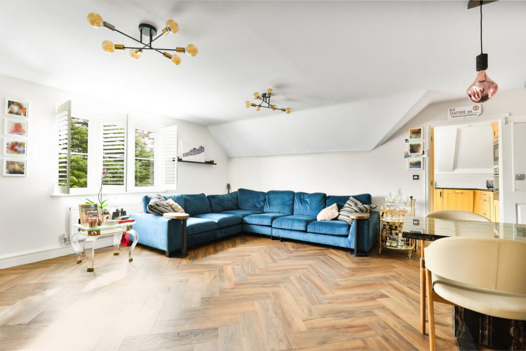 Apartment in London - More