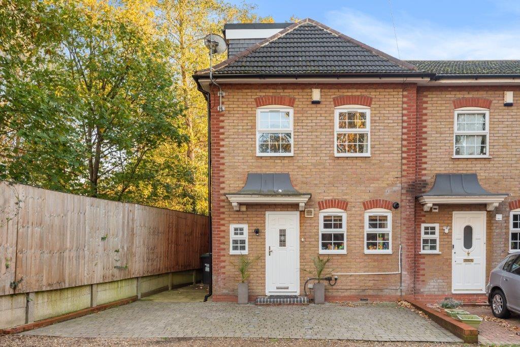 Main image of property: Farley Mews London SE6