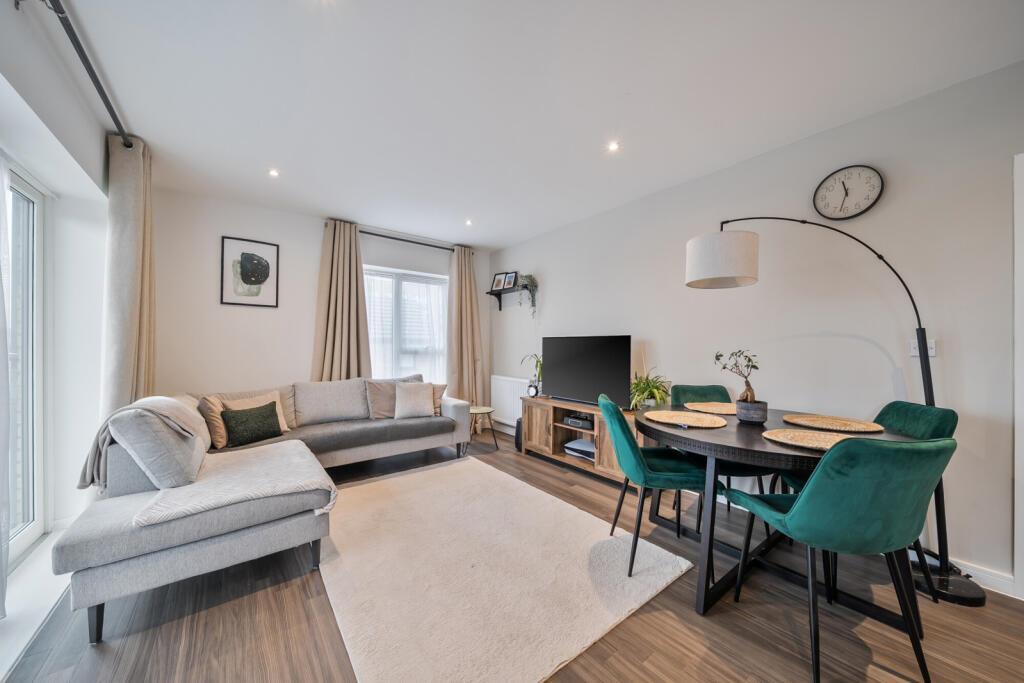 Apartment in Sheffield, Kelham Island Community, Neepsend - View 2