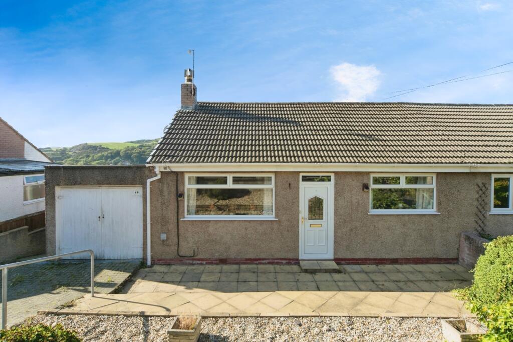 2-bed house on Tan Yr Allt Avenue, Mochdre, Colwyn Bay, Conwy, LL28, £170,000