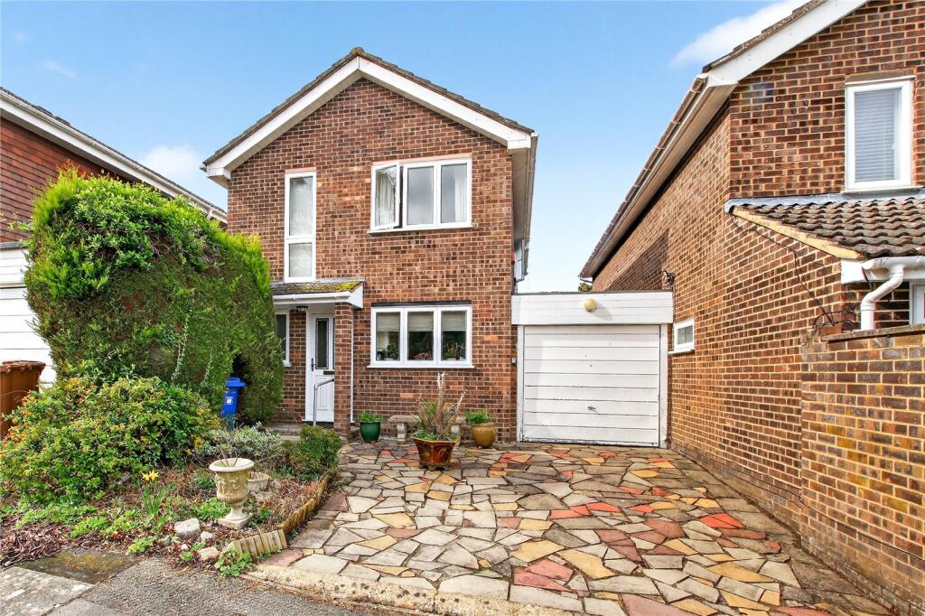 Main image of property: Sylvanus, Bracknell, Berkshire, RG12