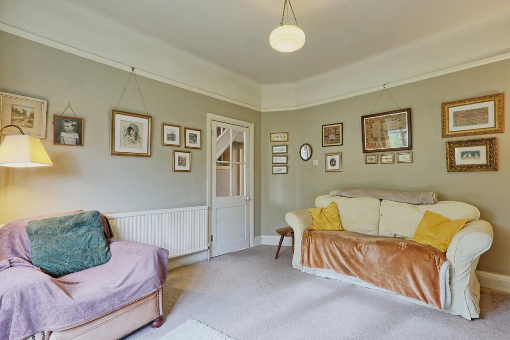 House in Rochford, Rayleigh - View 3