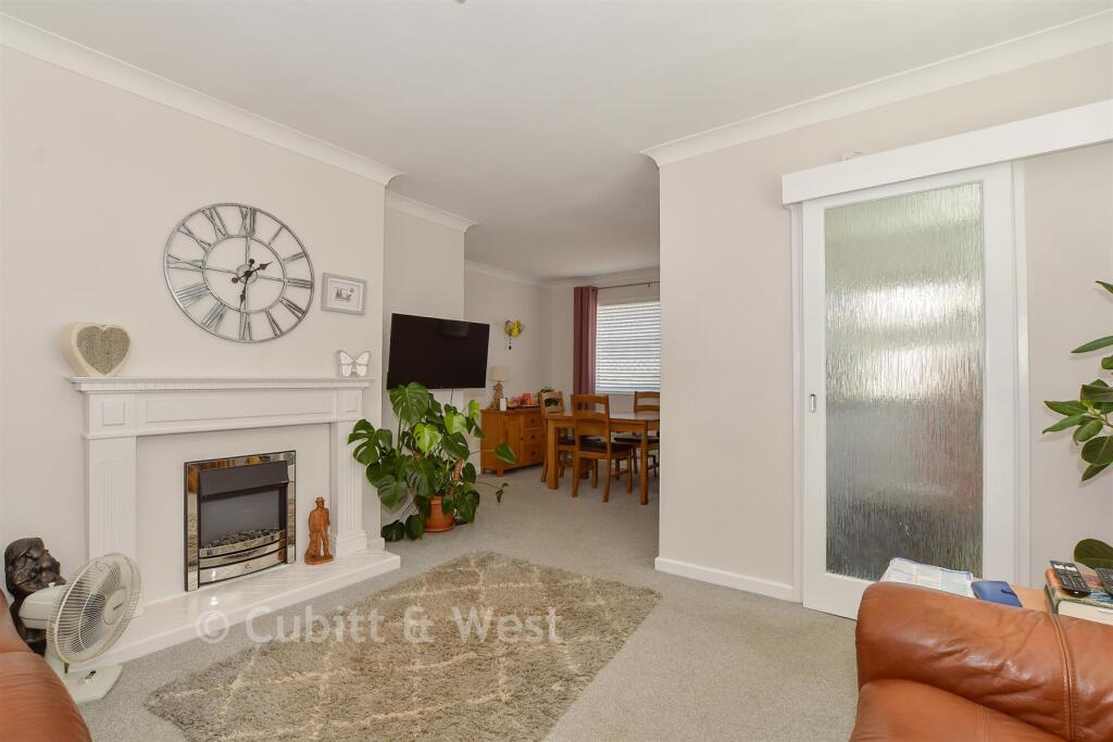 House in Horsham, North Horsham - View 5