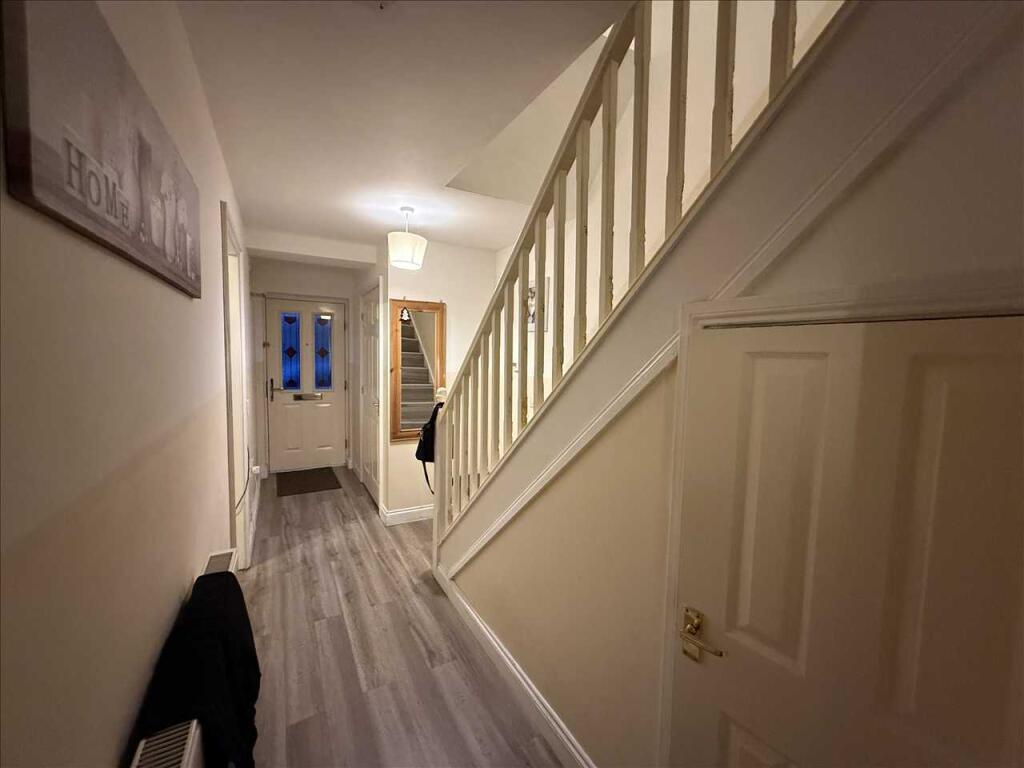 Farnborough Close, CORBY photo 2