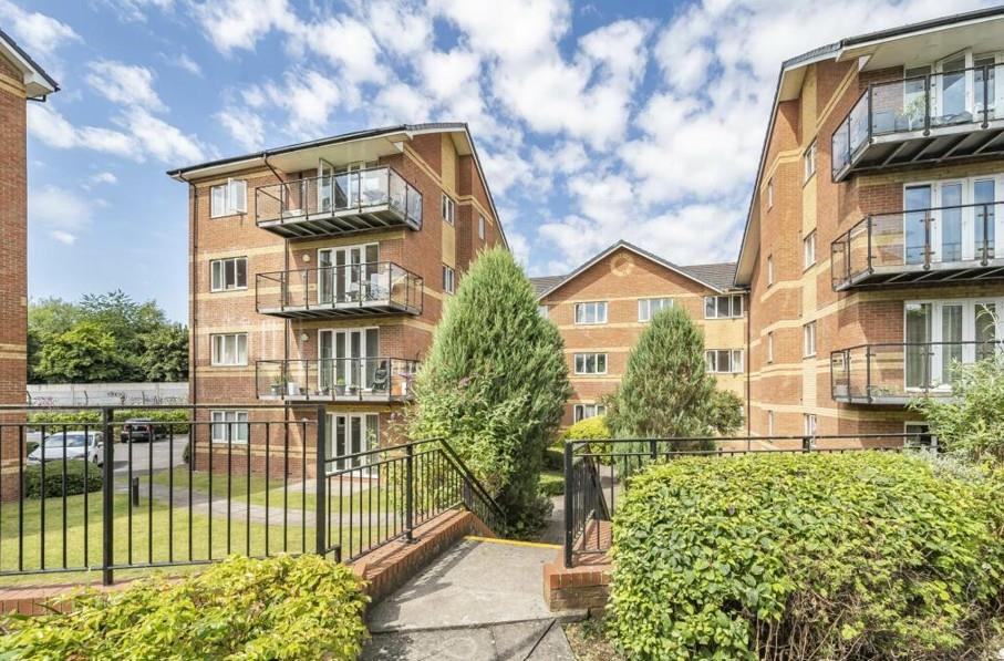 Main image of property: Capital Point, Reading, RG1