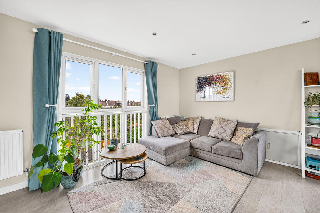 Apartment in London - View 5
