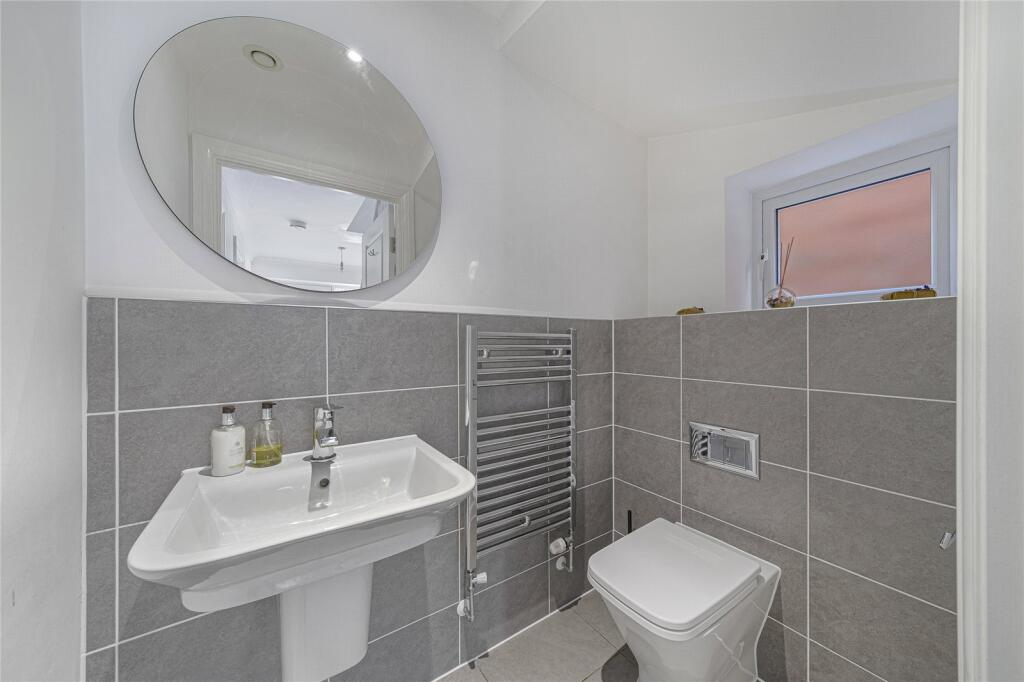 House in Dartford, Stone - View 5