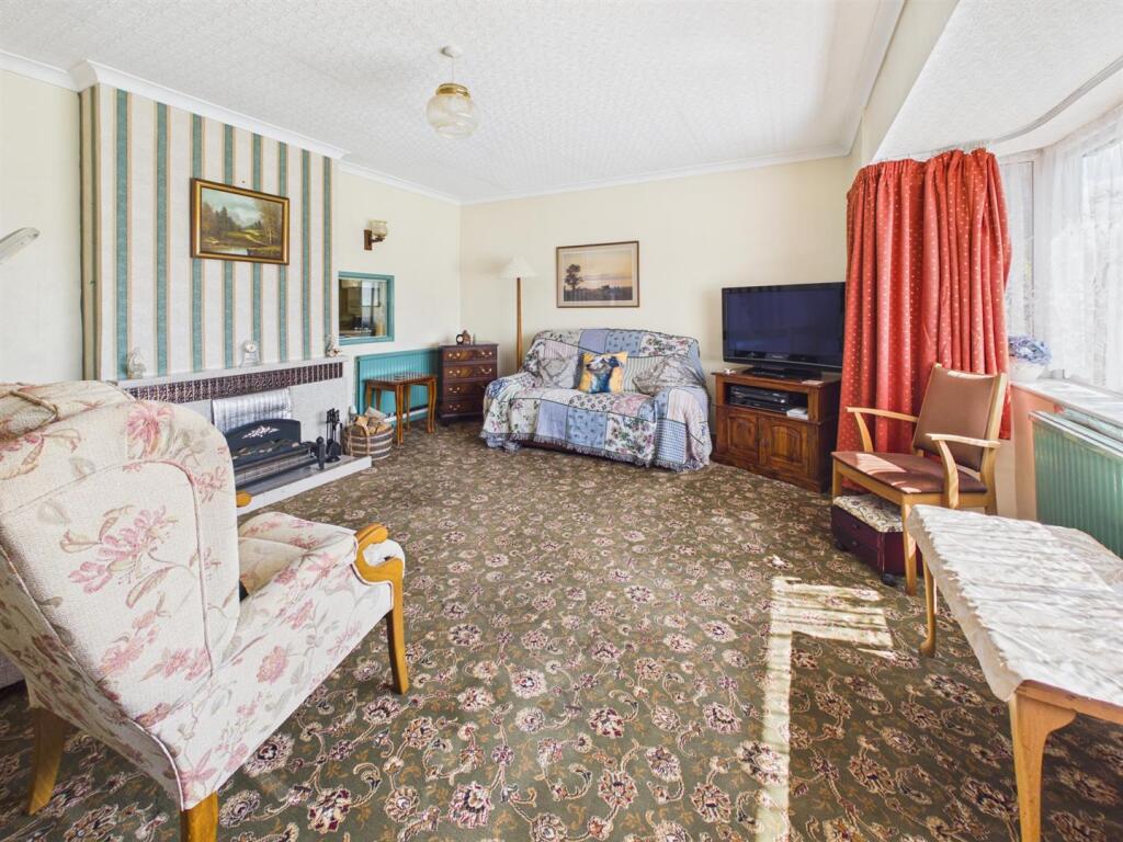 House in Gloucester, Longlevens - View 4