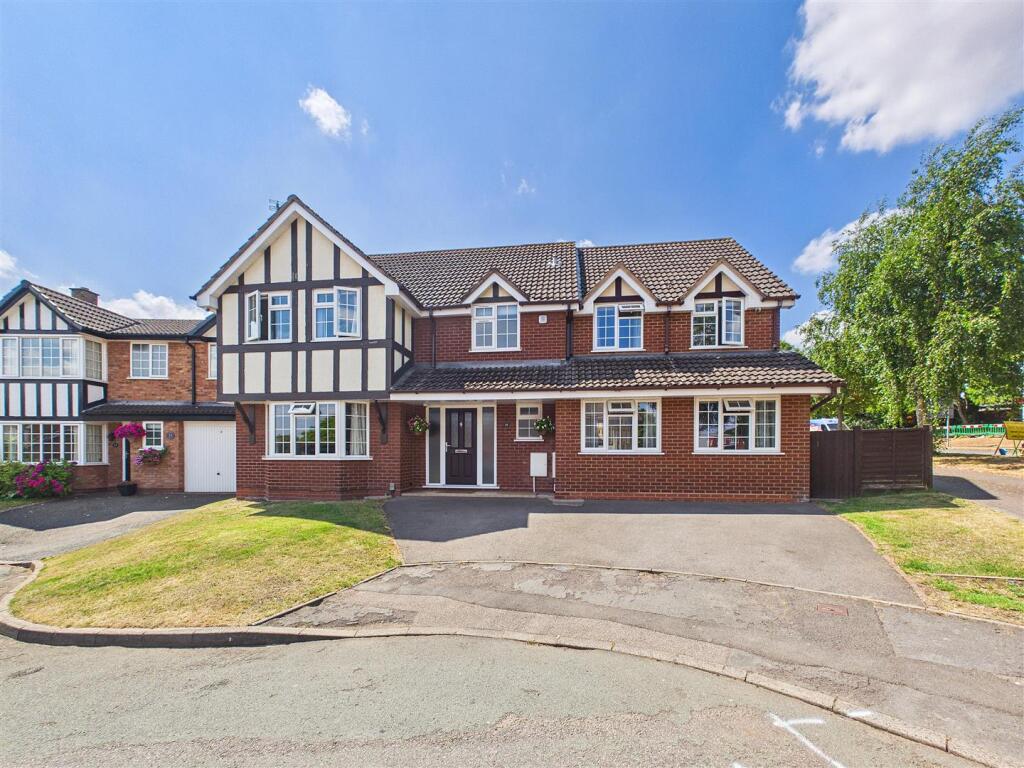 Main image of property: The Pines, Lichfield