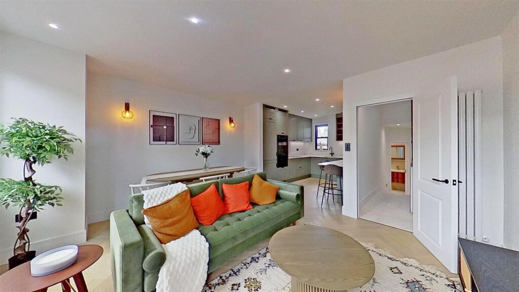 Apartment in London - View 5