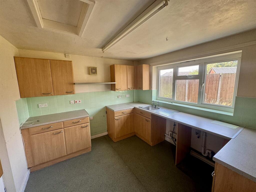 House in Whitchurch - View 4