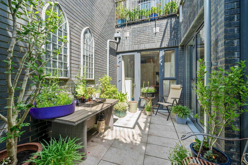 Main image of property: Gayford Road W12