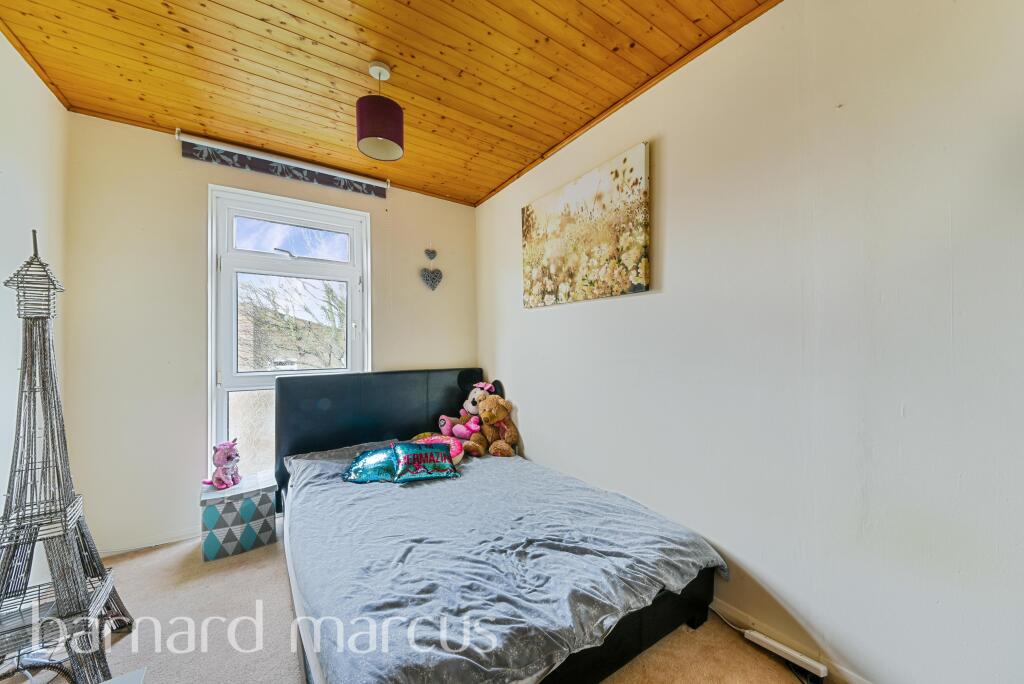 Apartment in Sutton - More