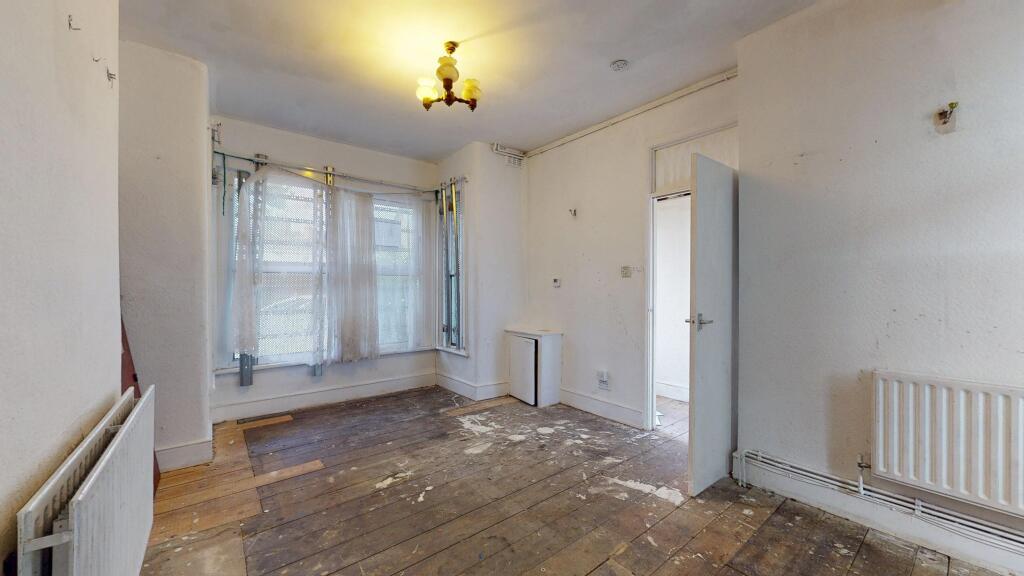 Apartment in London - View 2