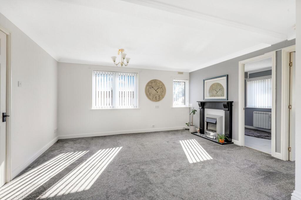 House in Gedling, Lakeside View, Woodborough - View 3