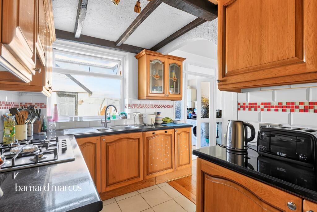 House in London - View 5