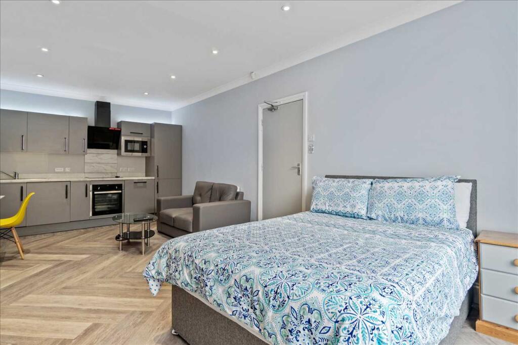 Main image of property: North Road East, Plymouth