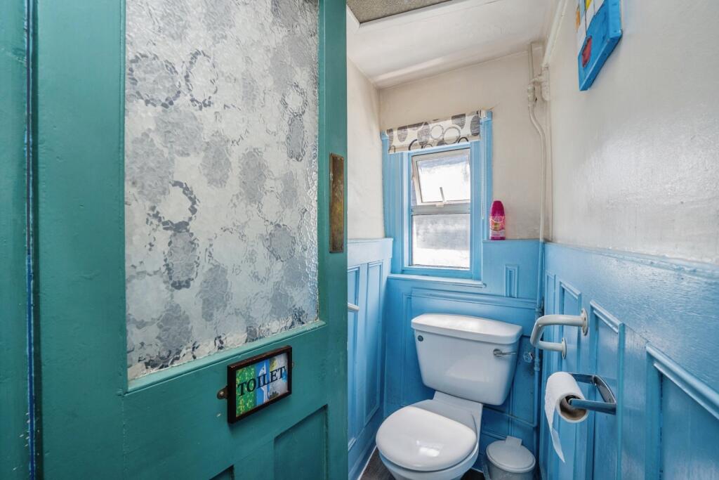 House in Portsmouth - View 4