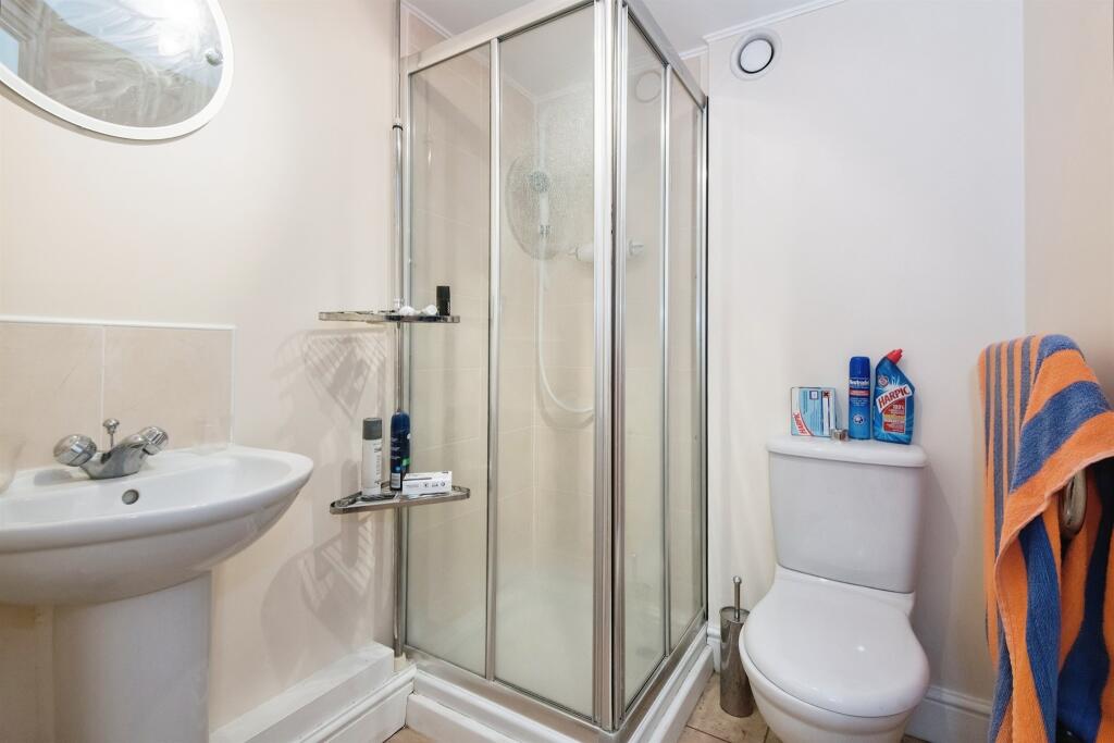 Apartment in Southampton - View 5