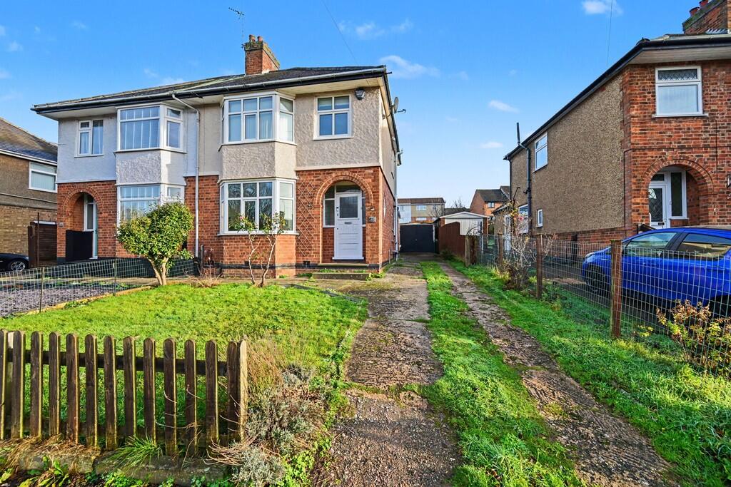 4-bed semi-detached on Lytham Road, Rugby, Warwickshire, £264,500