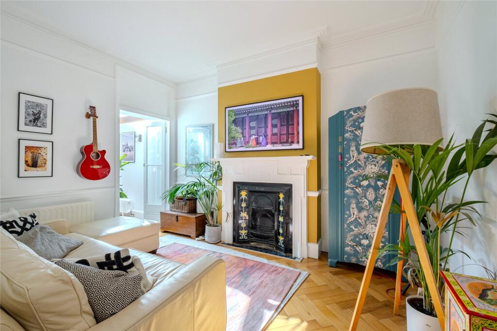 House in London, Fayland Estate, Furzedown - View 4