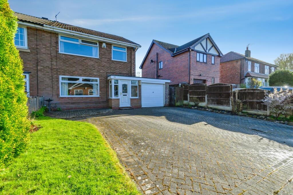 Main image of property: Hawthorne Drive, Worsley, Manchester, Greater Manchester, M28
