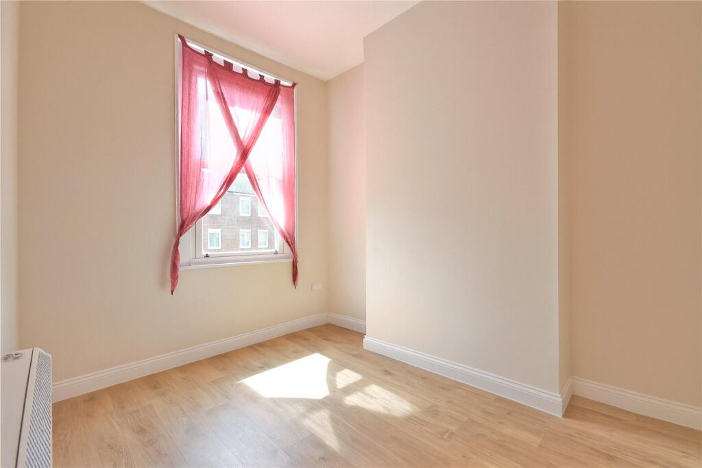 Apartment in London - View 3