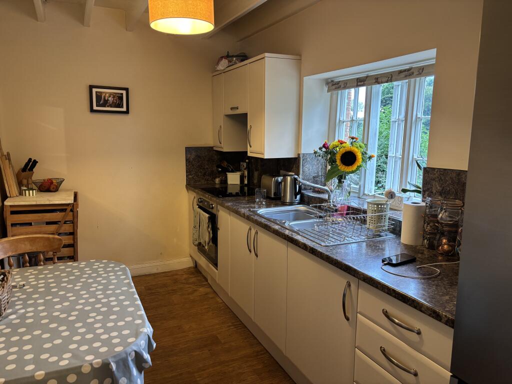 House in York - View 4