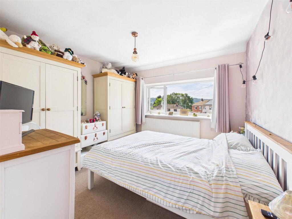 House in Stroud, Cainscross - More