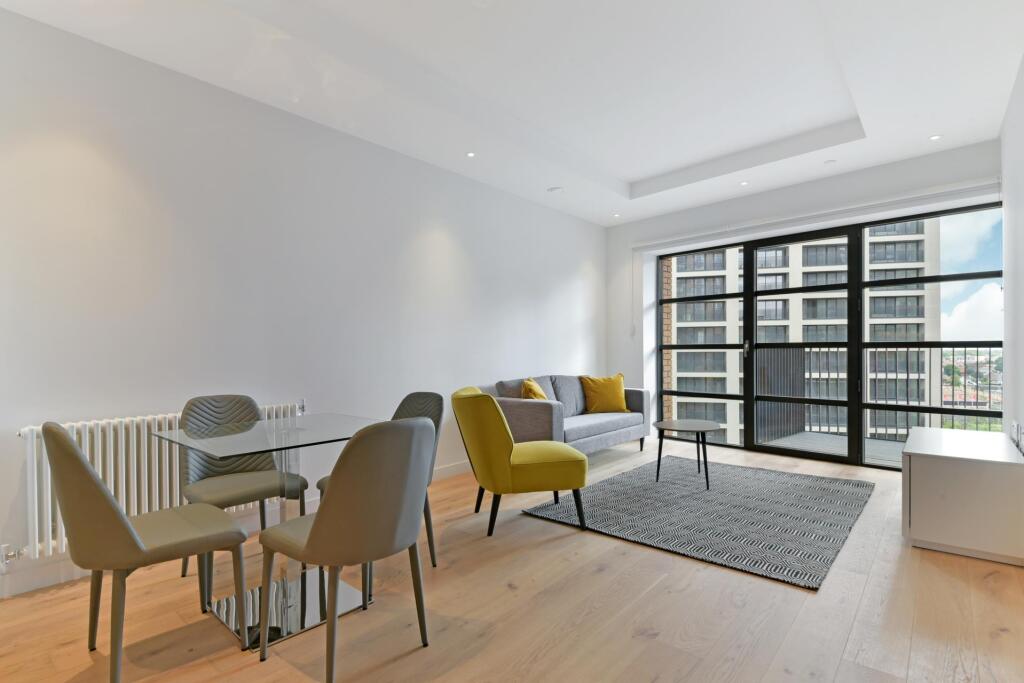 Main image of property: Amelia House, London City Island, London, E14