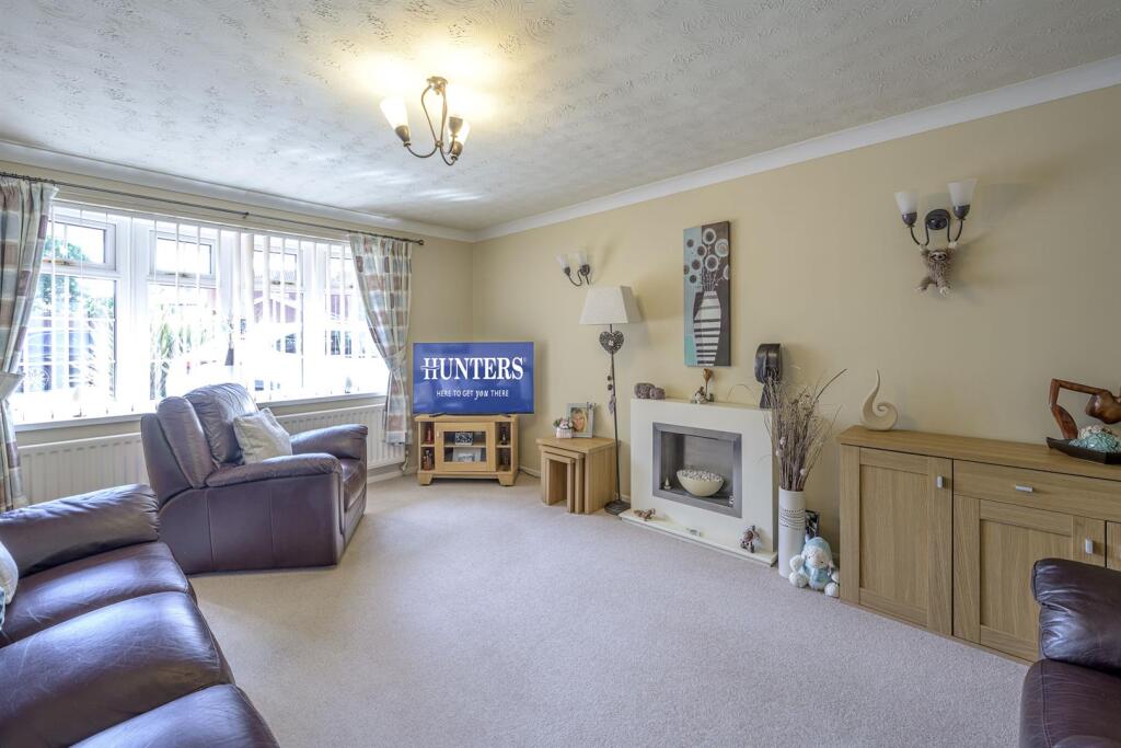House in Dudley, Kingswinford - View 4