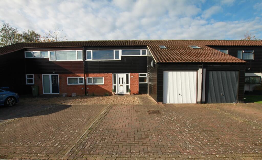 Main image of property: Finch Close, Milton Keynes Village, MILTON KEYNES