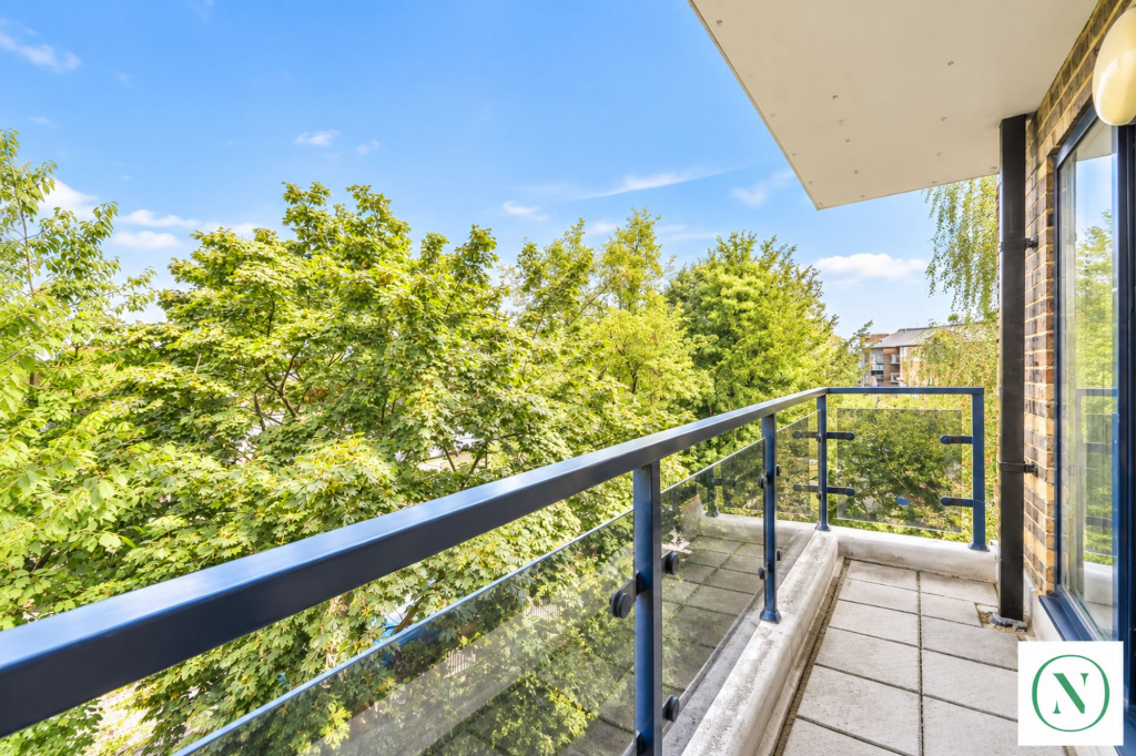 Apartment in Croydon - View 3
