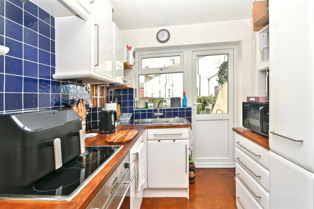 Moat Croft Road, Eastbourne photo 3