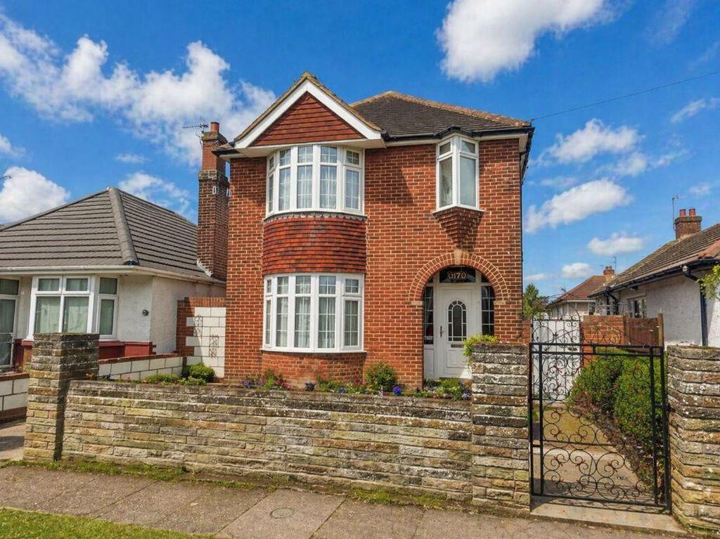 Main image of property: Thornbury Road, Clacton-On-Sea, CO15 