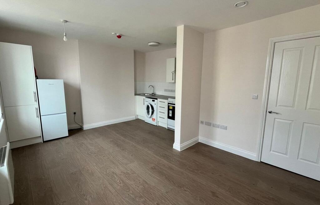 Main image of property: Leeming Street, Mansfield, NG18