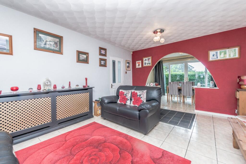 Park Road, Eccleshill, Bradford, BD10 - View 2