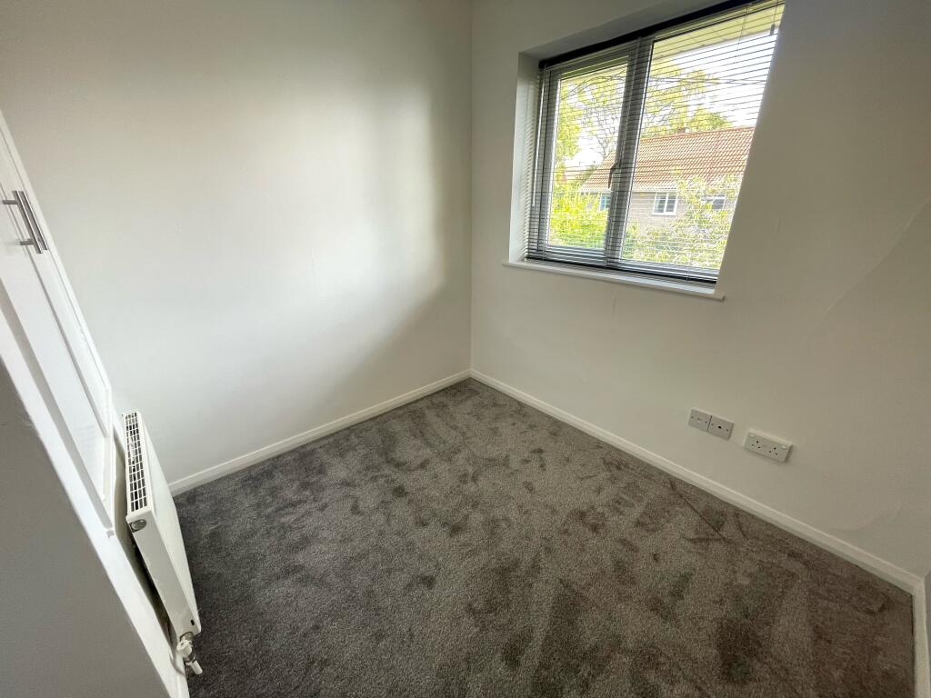House in Birmingham, West Midlands - More