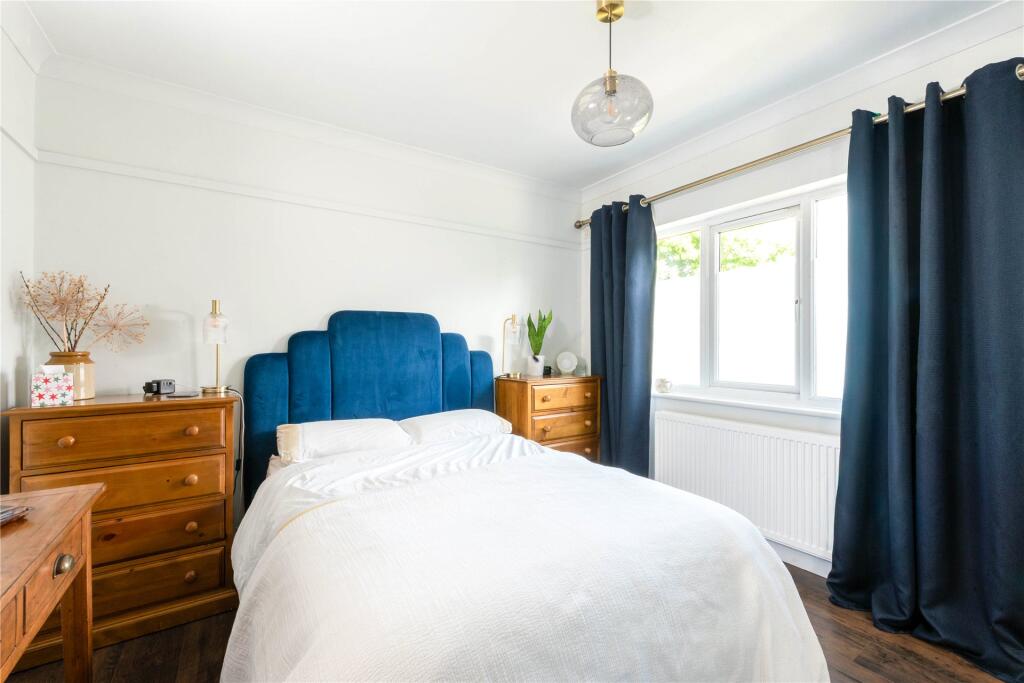 House in Northampton, West Northamptonshire - View 6