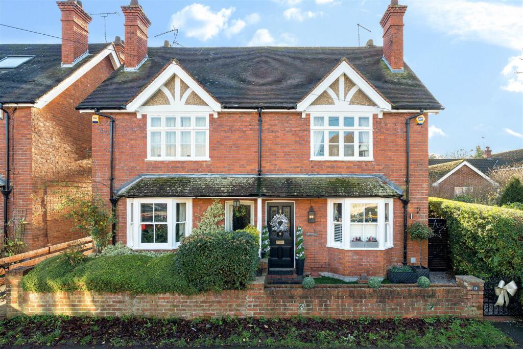 Main image of property: Braybrooke Road, Wargrave, Reading, Berkshire, RG10