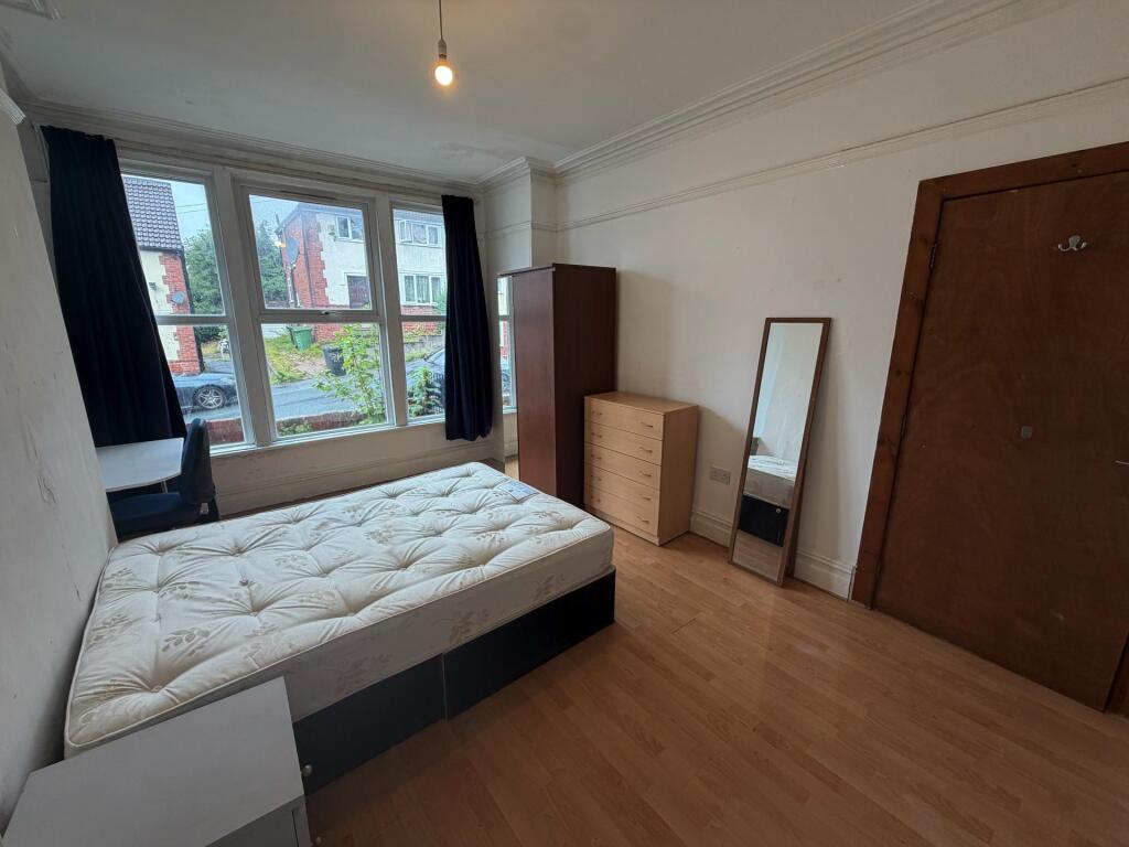 House in Leeds - View 4