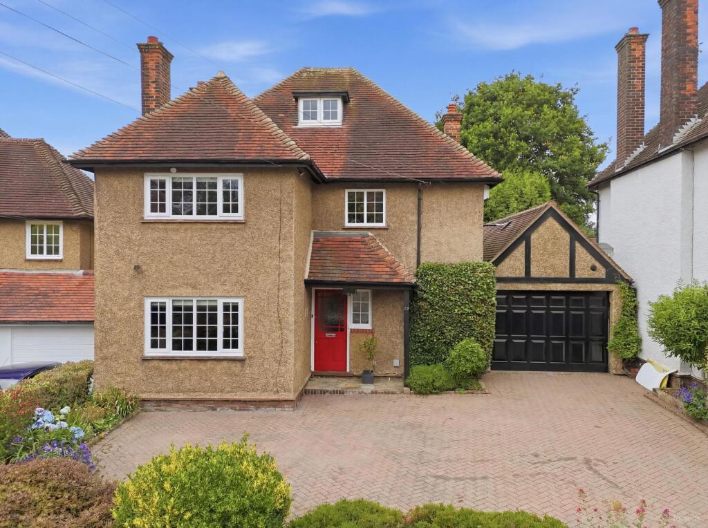 Main image of property: Park Road, Brentwood, CM14
