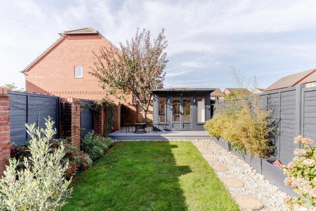 House in Bristol, Bradley Stoke - More