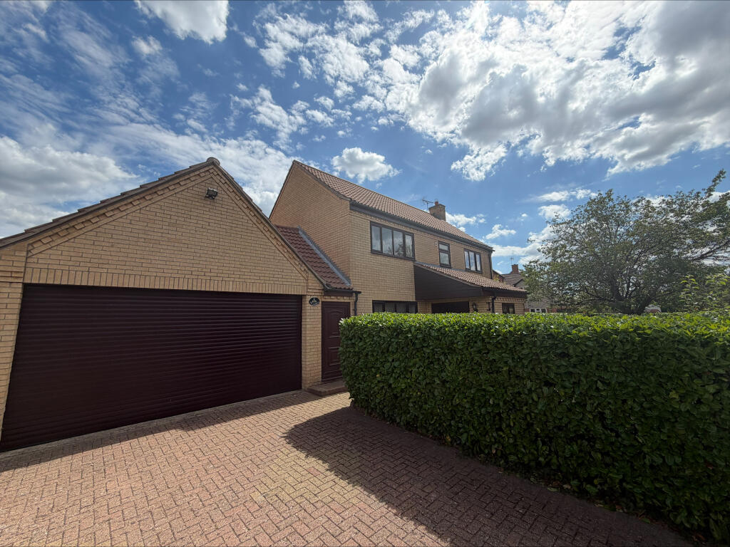 Main image of property: Hawthorn Walk, Beck Row, BURY ST. EDMUNDS
