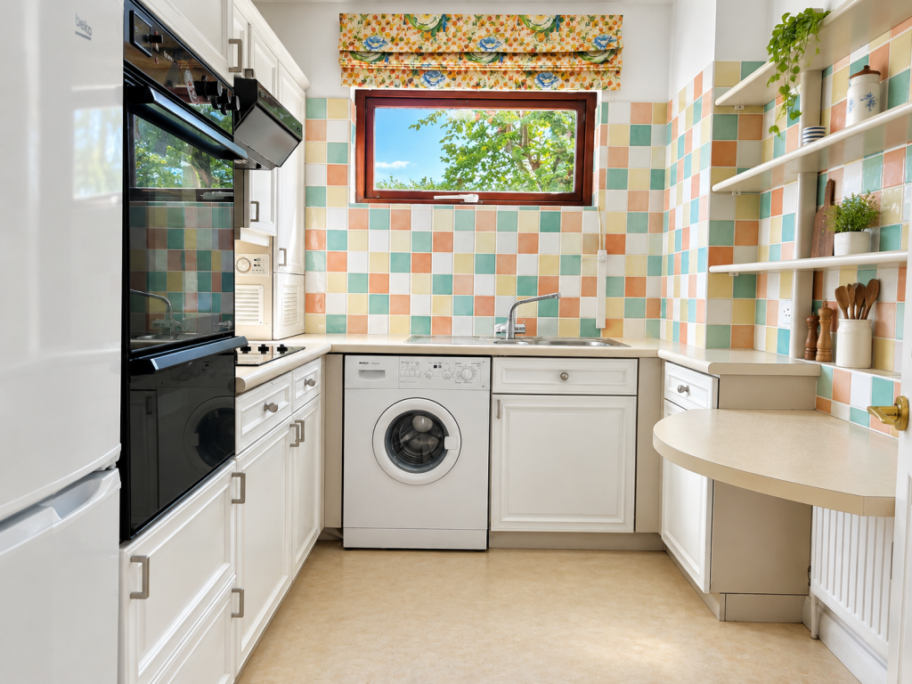 Heathside, Finchley Road, Golders Green, NW11 photo 3